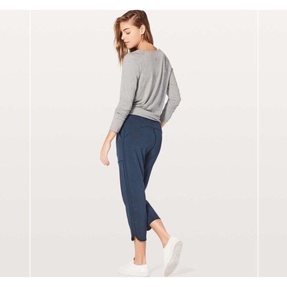 Lululemon Final Play Pants 23" Size 6 Navy Crop Travel Vacation Casual Gorp Cute - Picture 3 of 11